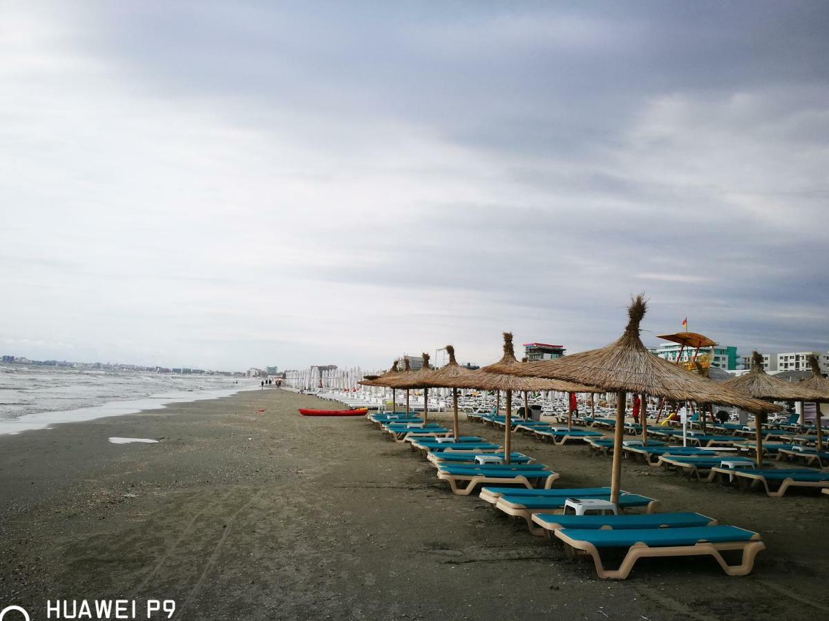 Luxury Studio 42 De Silva Mamaia Exterior photo